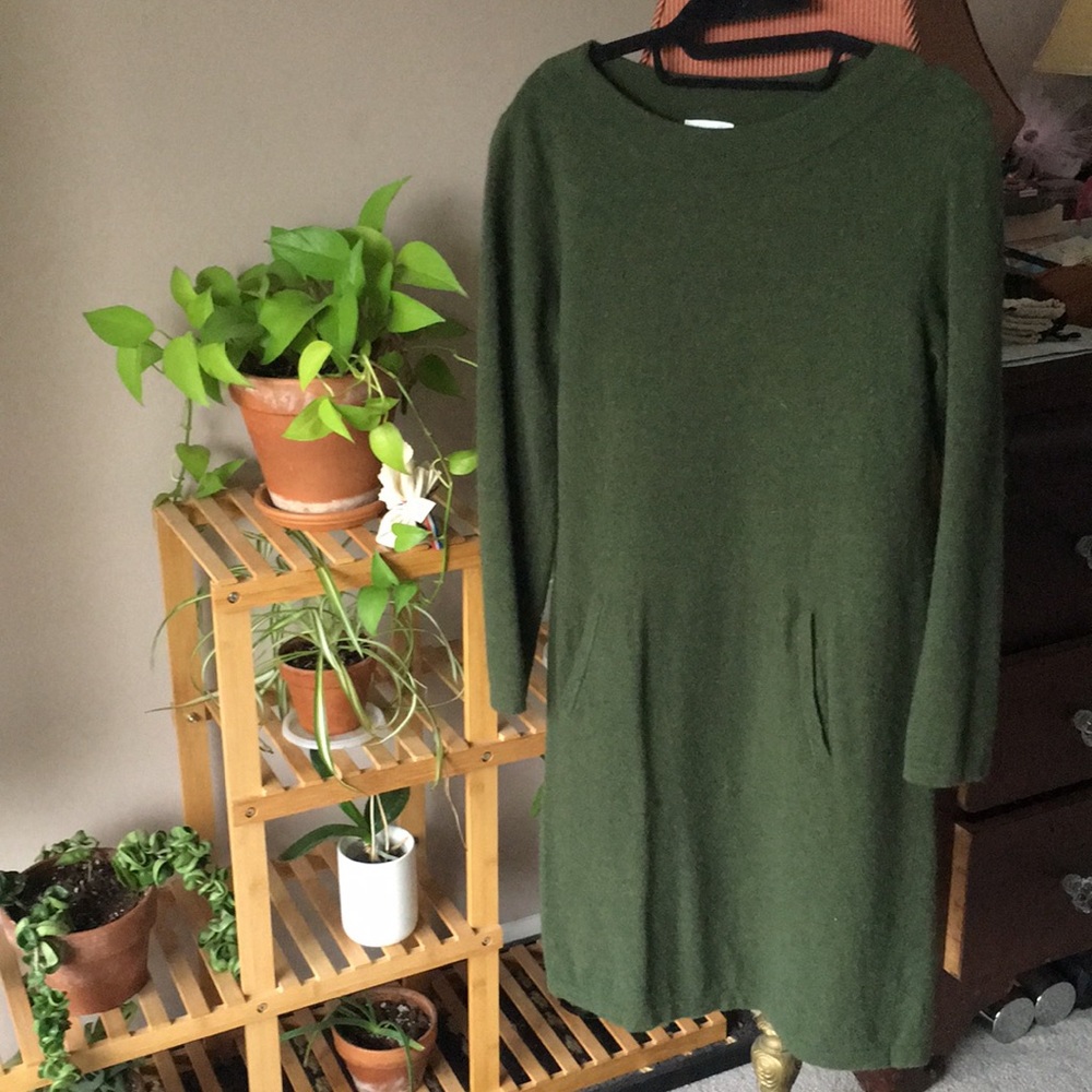 Hunter green wool dress with pockets